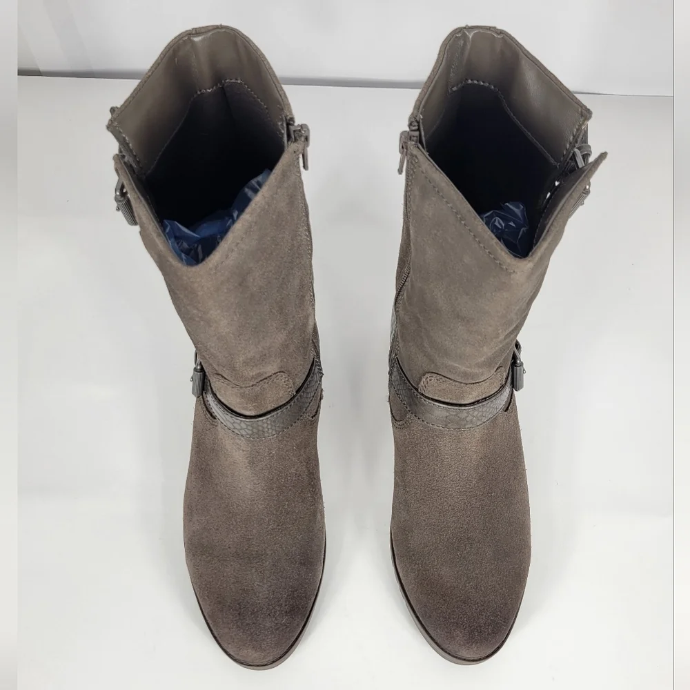 Naturalizer Suede Genna Boots #546 Size 7.5M